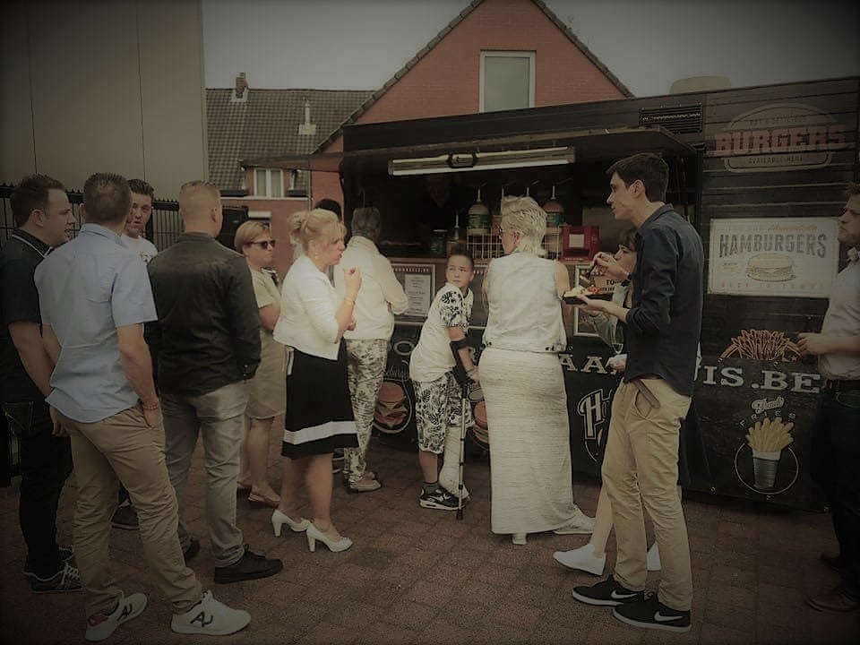 mobiele frituur communie feest